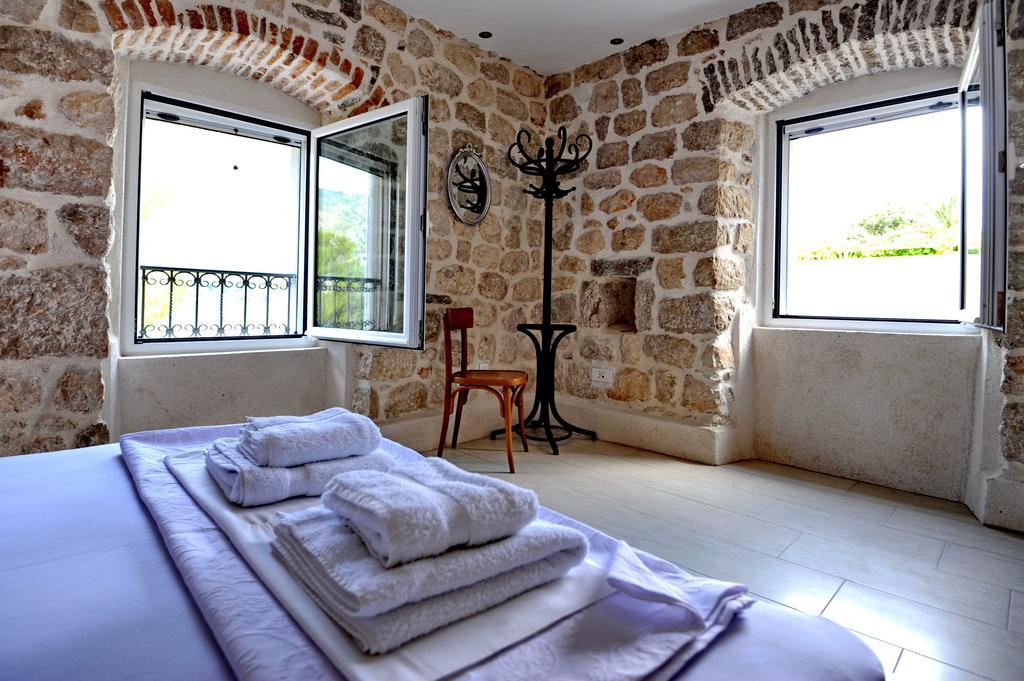 Apartments Ave R Kotor Oda fotoğraf